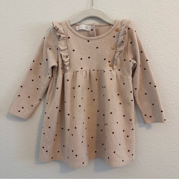 Zara Other - Zara Oat & Cranberry Hearts ♥️ Cozy
Dress. Size Toddle Girl 2-3 Years.